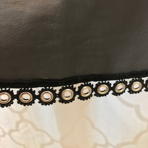 GRAY MON CHERIE PU SKIRT! - Picture 6 of 8